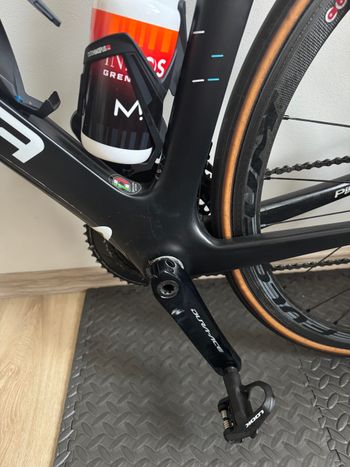 Used Pinarello DOGMA F10 2018 Road & Gravel, Schwarz — image 7 of 9