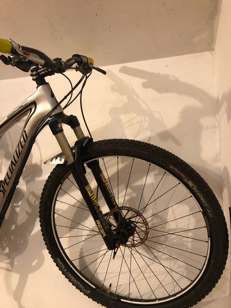 Specialized Epic Comp Carbon 29er 2011 2011 Mountainbike usato, Grigio chiaro — immagine 3 di 7