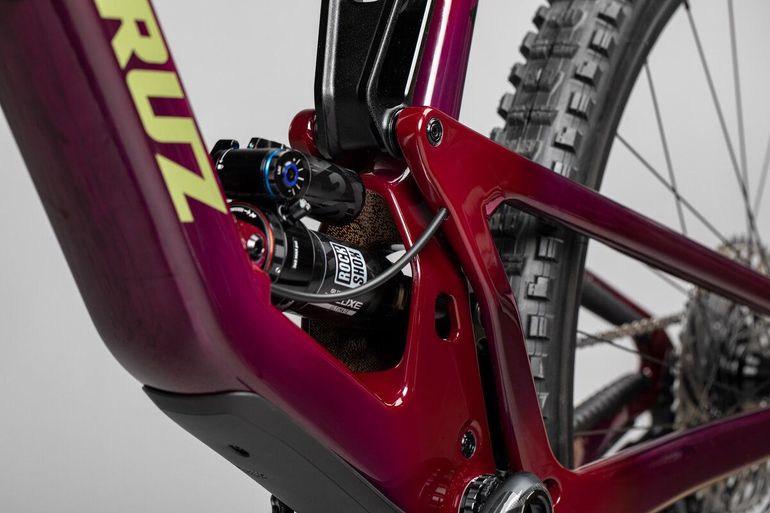 Used Santa Cruz Santa Cruz Hightower 3 C S-Kit 2023 Mountainbike — image 4 of 6