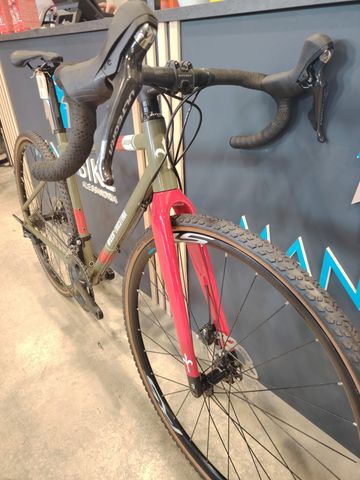 Used Wilier Jaroon 2024 Road & Gravel, Green — image 9 of 12