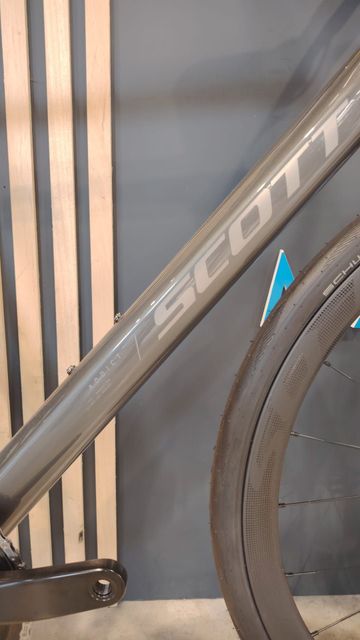 Gebrauchtes Scott Addict 30 2024 Road & Gravel, Hellgrau — Bild 4 von 9