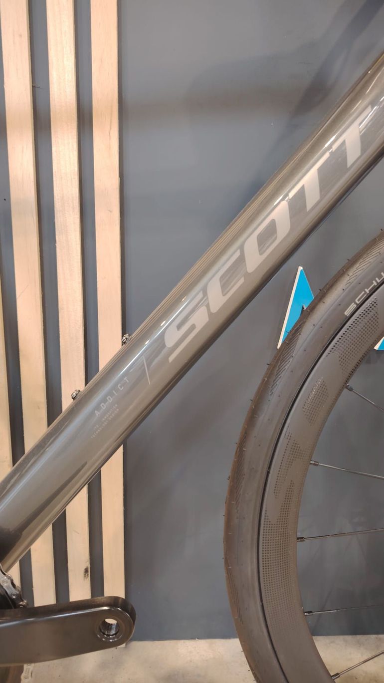 Used Scott Scott Addict 30 2024 Road & Gravel — image 4 of 9