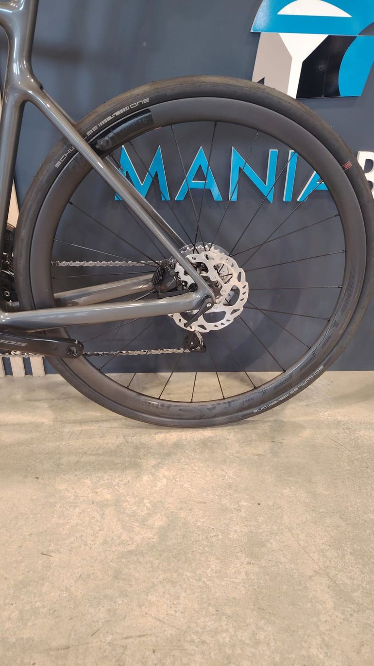 Used Scott Scott Addict 30 2024 Road & Gravel — image 6 of 9