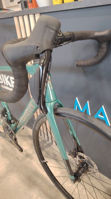WILIER GARDA 2024 Road & Gravel d'occasion — image 7 sur 8