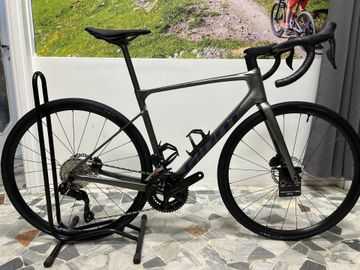 Używany Giant Defy Advanced 1 2025 2025 Road & Gravel — zdjęcie 1 z 6