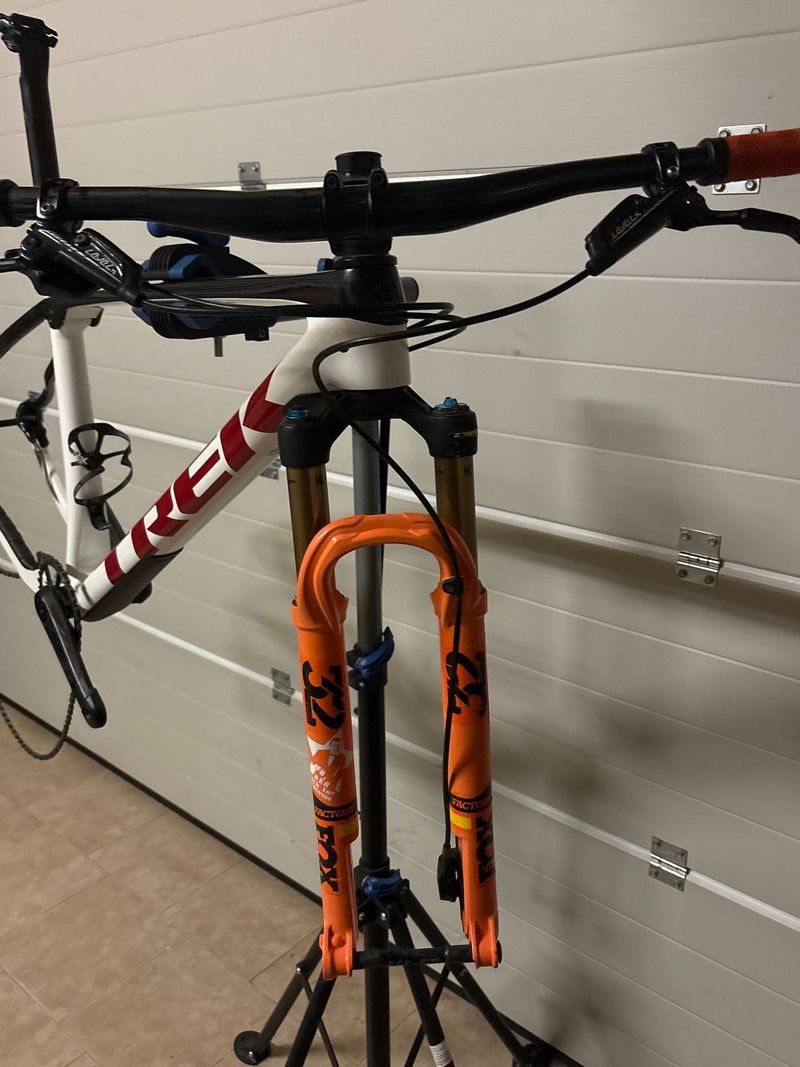 Used Trek Procaliber SRAM X01 Eagle 2021 Mountainbike, White, 29 — image 3 of 12