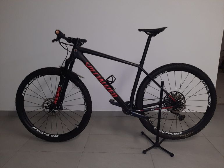 Used Specialized Men's Epic Hardtail Comp 2018 2018 Mountainbike — image 2 of 7