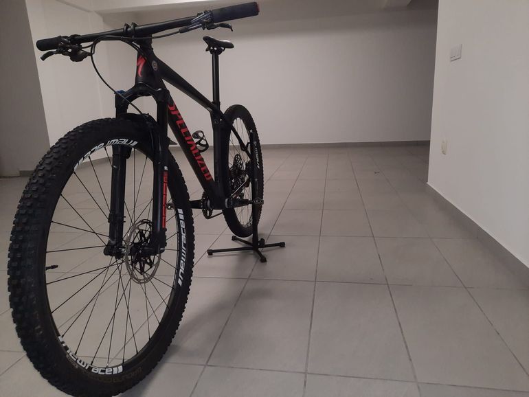 Used Specialized Men's Epic Hardtail Comp 2018 2018 Mountainbike — image 3 of 7