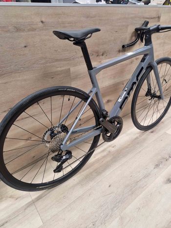 Used BMC TEAMMACHINE SLR TWO 2025 2025 Road & Gravel, Gris claro — image 4 of 4