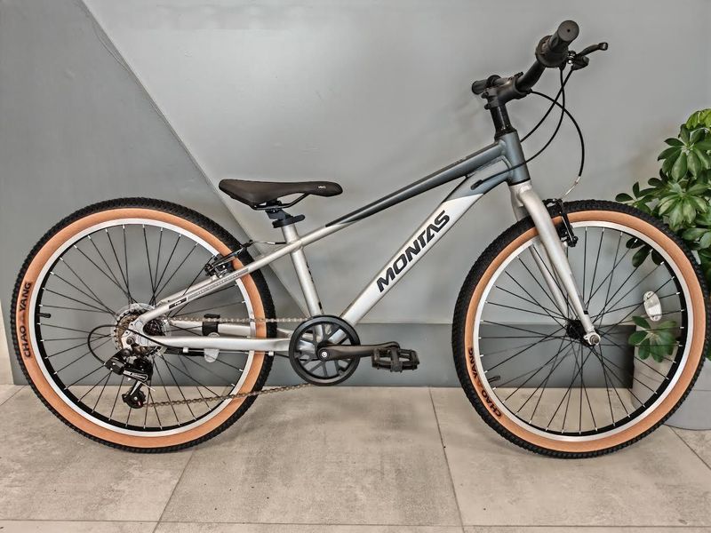 Used Monty Mont 2024 Road & Gravel, Light Gray — image 1 of 4