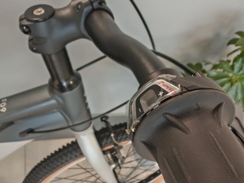 Used Monty Mont 2024 Road & Gravel, Light Gray — image 2 of 4