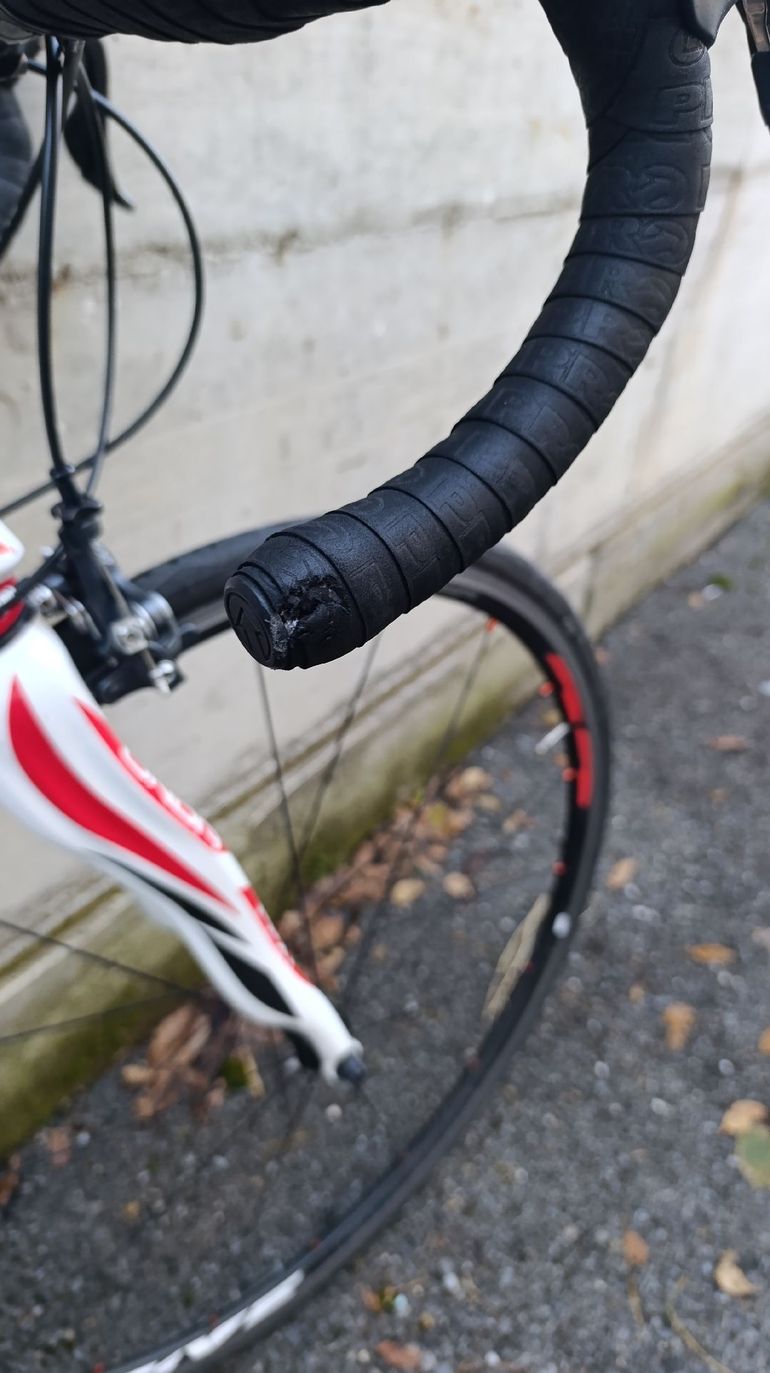 Used Pinarello Pinarello Dogma 60.1 2015 Road & Gravel, Weiß — image 7 of 7