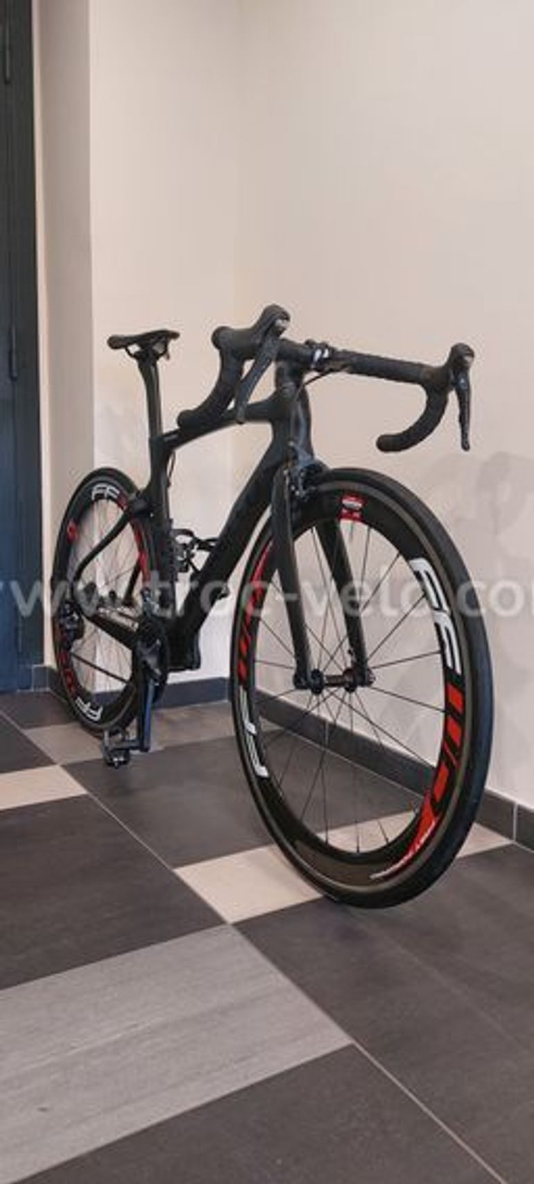 Used Pinarello Pinarello Prince Ultegra Mécanique 2019 Road & Gravel, Black — image 2 of 3