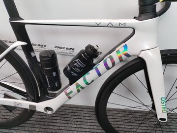 Tweedehands Factor OSTRO VAM - SRAM Red 2024 Frameset 2024 Road & Gravel — afbeelding 2 van 8