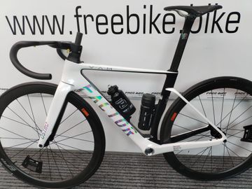 Tweedehands Factor OSTRO VAM - SRAM Red 2024 Frameset 2024 Road & Gravel — afbeelding 7 van 8
