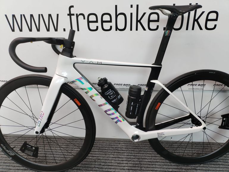 Used Factor OSTRO VAM - SRAM Red 2024 Frameset 2024 Road & Gravel — image 7 of 8