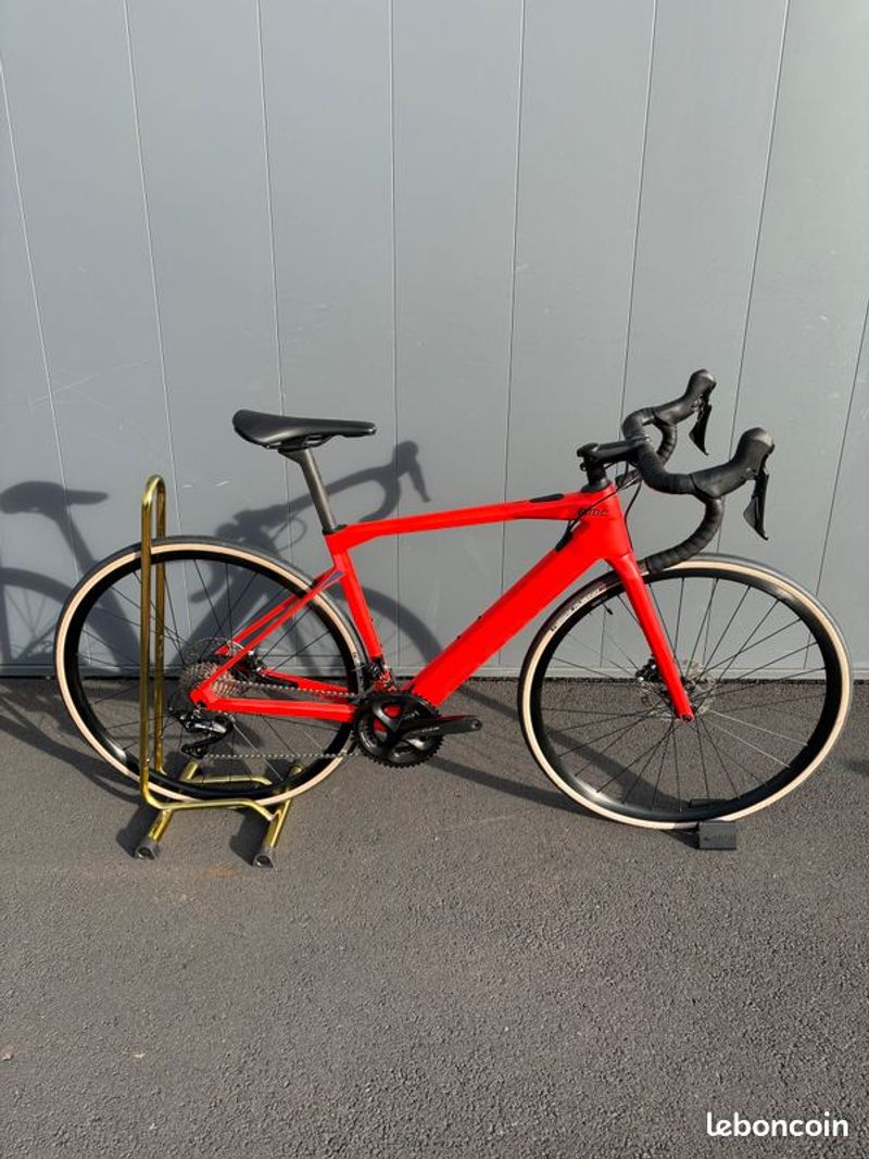 Used Bmc Roadmachine AMP Three 2025 Road & Gravel