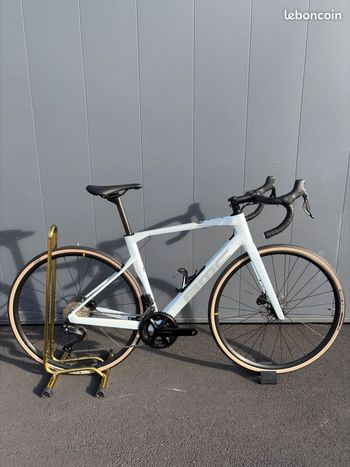 BMC, BMC Roadmachine FOUR Shimano 105 Di2