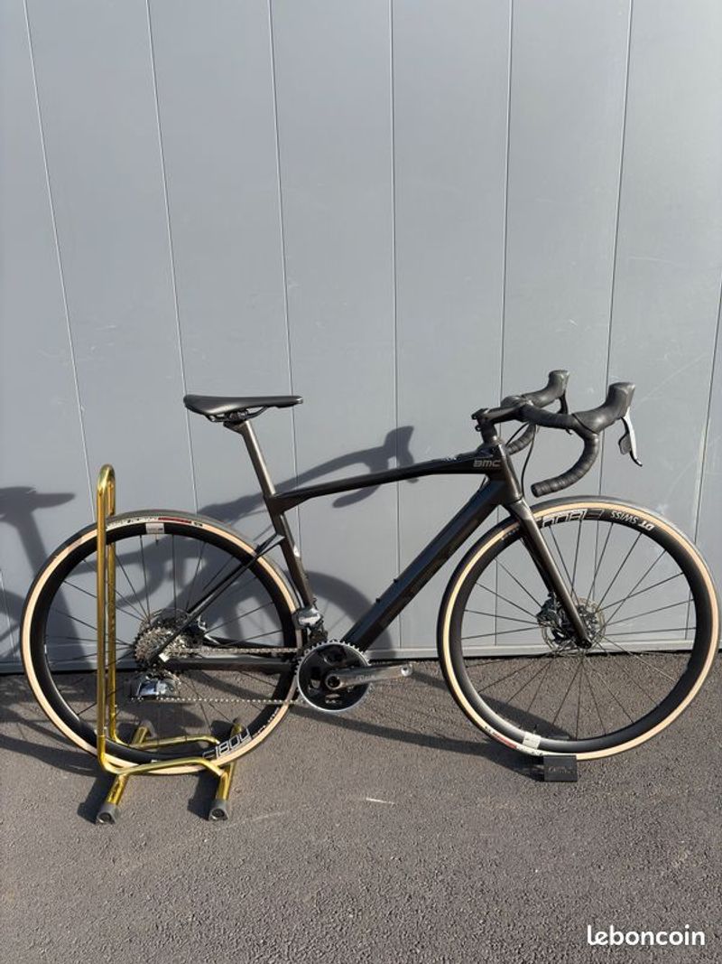 Used BMC Roadmachine TWO 2025 Road & Gravel, Black — image 1 of 3
