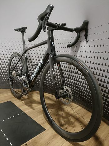 Used Giant Tcr Shimano 105 Di2 2025 Road & Gravel — image 5 of 9
