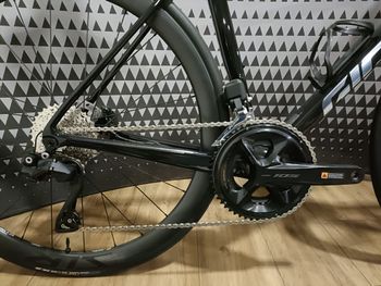 Used Giant Tcr Shimano 105 Di2 2025 Road & Gravel — image 6 of 9