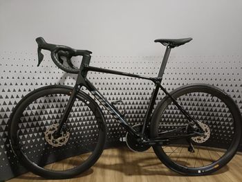 Used Giant Tcr Shimano 105 Di2 2025 Road & Gravel — image 3 of 9