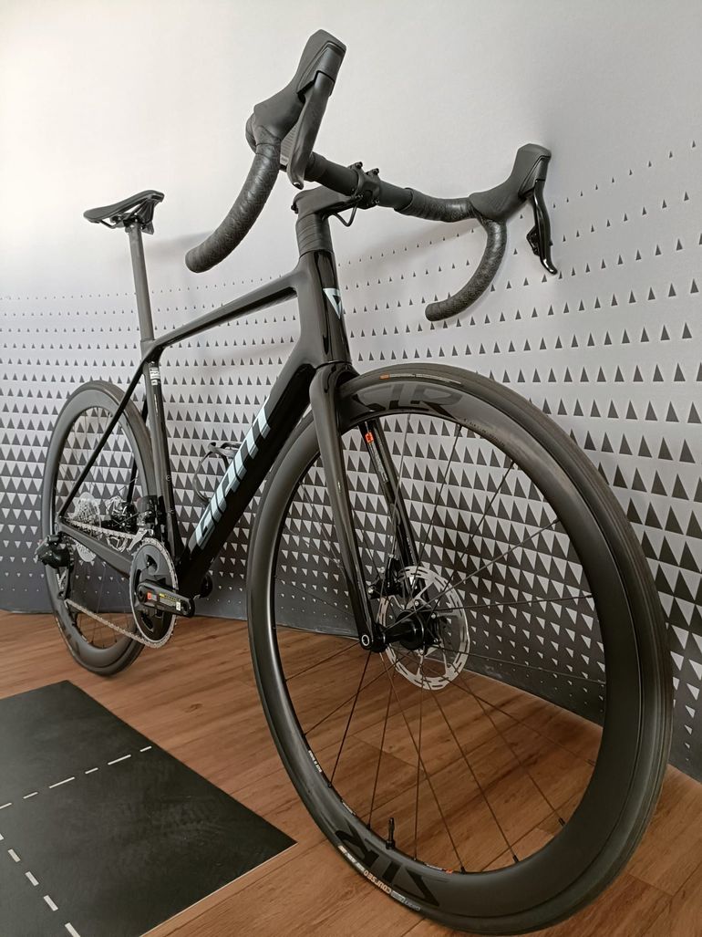 Used Giant TCR Advanced Pro 1 AXS 2025 2025 Road & Gravel, Black — image 8 of 10