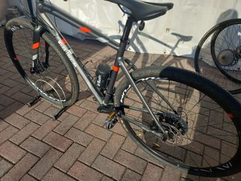 Used Wilier Jareen Shimano 105 7000 Hydro, 11S 2020 2020 Road & Gravel, Black — image 2 of 5