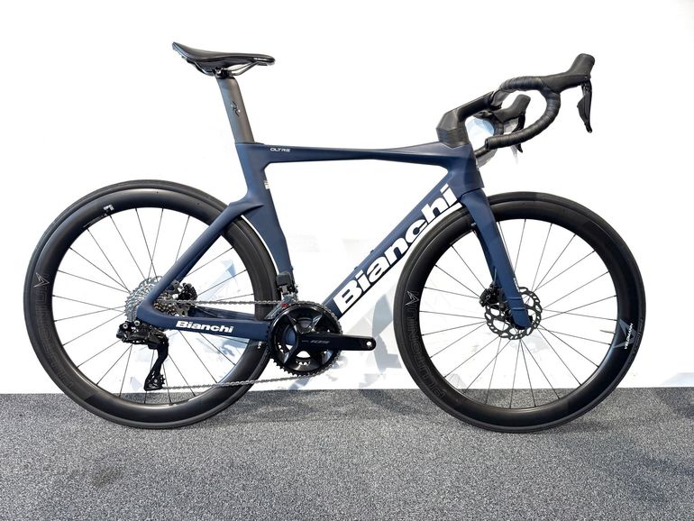 Used Bianchi Oltre Comp 105 Di2 2025 Road & Gravel, Blue — image 1 of 7