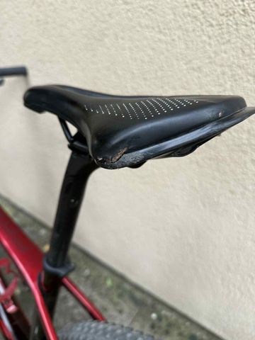 Used Trek Procaliber 9.8 2023 2023 Mountainbike, Red, 29 — image 9 of 15