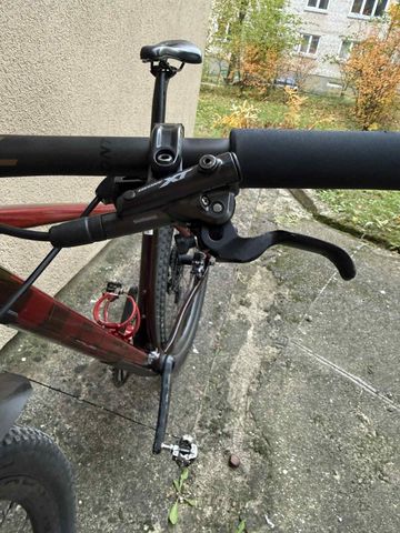 Used Trek Procaliber 9.8 2023 2023 Mountainbike, Red, 29 — image 7 of 15