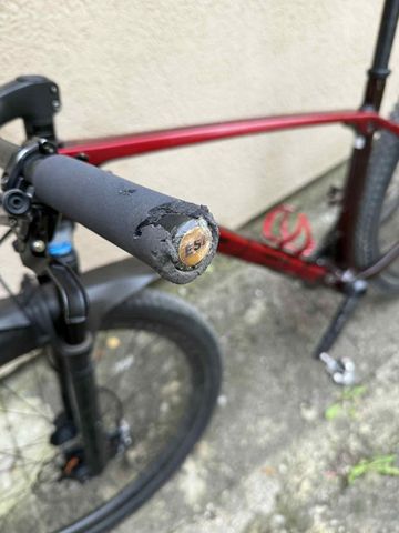 Used Trek Procaliber 9.8 2023 2023 Mountainbike, Red, 29 — image 13 of 15