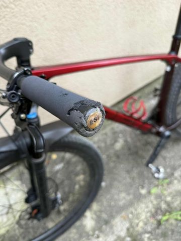 Used Trek Procaliber 9.8 2023 2023 Mountainbike, Red, 29 — image 11 of 15