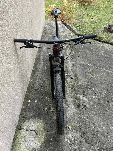 Used Trek Procaliber 9.8 2023 2023 Mountainbike, Red, 29 — image 4 of 15