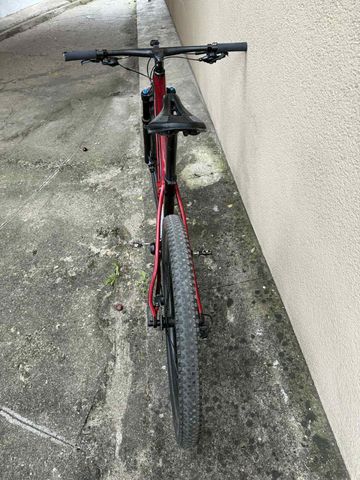 Used Trek Procaliber 9.8 2023 2023 Mountainbike, Red, 29 — image 8 of 15