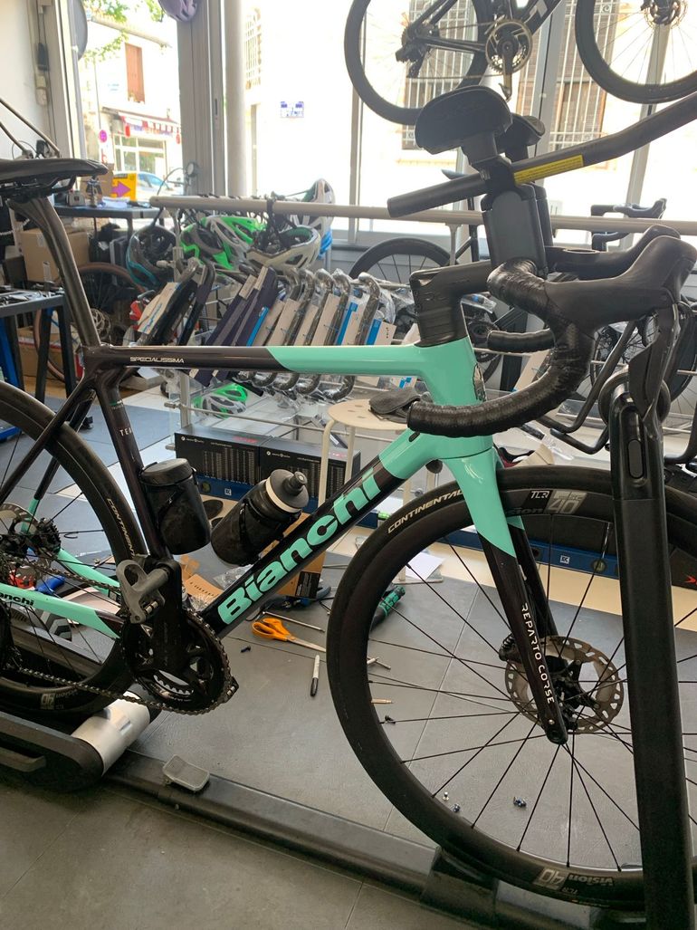Used Bianchi Specialissima Ultegra Di2 2023 Road & Gravel — image 3 of 3