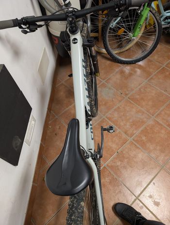 Used Specialized Rockhopper Other Microshift 2022 Mountainbike, White — image 10 of 18