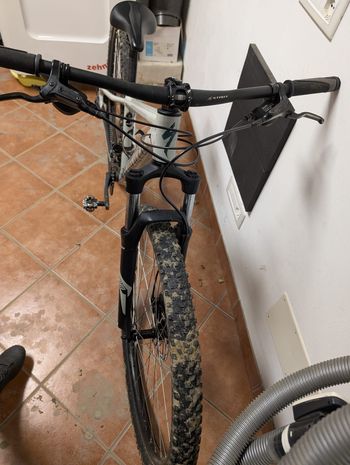 Used Specialized Rockhopper Other Microshift 2022 Mountainbike, White — image 9 of 18