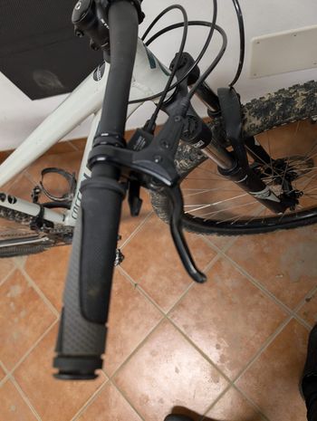 Used Specialized Rockhopper Other Microshift 2022 Mountainbike, White — image 16 of 18