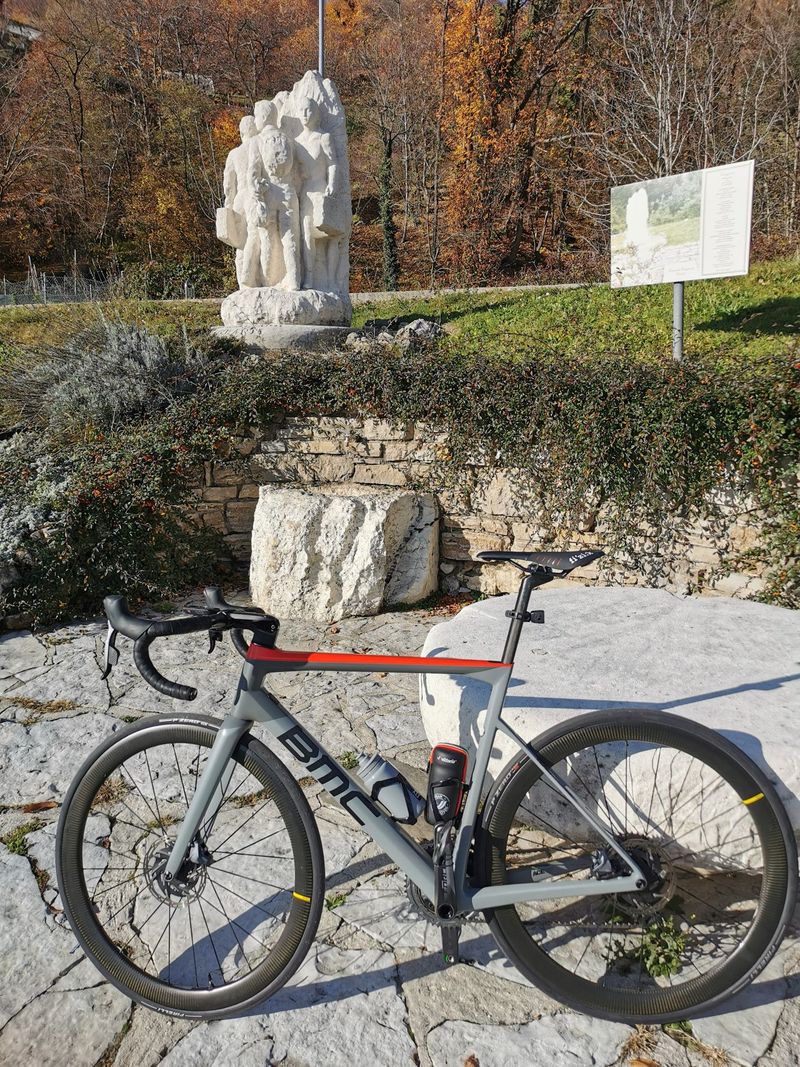 Tweedehands BMC Teammachine SLR01 THREE 2020 2020 Road & Gravel — afbeelding 2 van 9