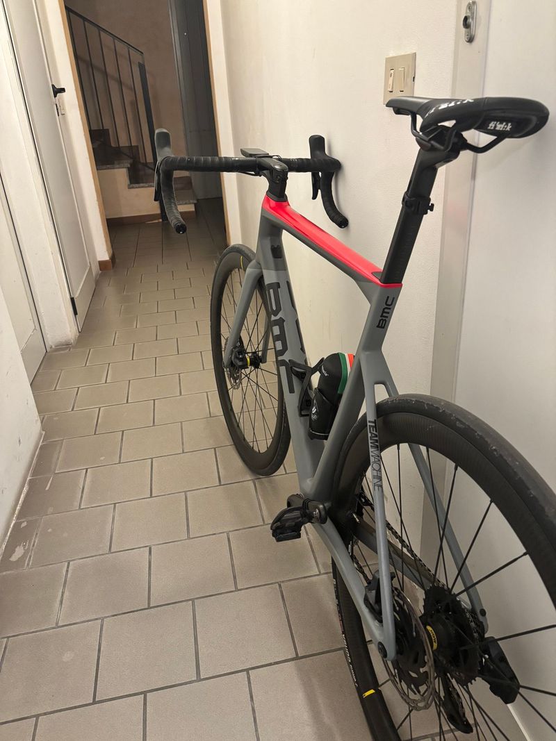 Tweedehands BMC Teammachine SLR01 THREE 2020 2020 Road & Gravel — afbeelding 6 van 9