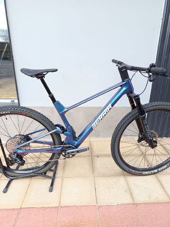 Berria, Mako‎. SRAM GX Eagle AXS