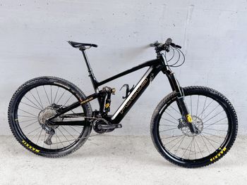 Used Focus Focus Jam² 6.7 2022 Mountainbike, Black — image 1 of 22
