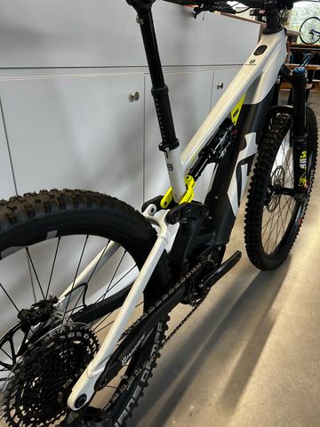 Husqvarna Hard Cross HC4 2023 2023 Mountainbike usato, Grigio chiaro — immagine 6 di 9