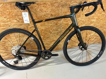 Gebrauchtes Argon 18 Dark Matter Shimano GRX 2024 Road & Gravel, Grün — Bild 1 von 7