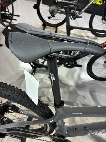 Merida BIG NINE 10K 2023 Mountainbike usato, Grigio chiaro — immagine 5 di 5