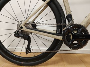 Brugt Scott Addict Shimano 105 Di2 2023 Road & Gravel — billede 2 af 7