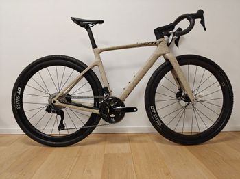 Scott, Addict Shimano 105 Di2