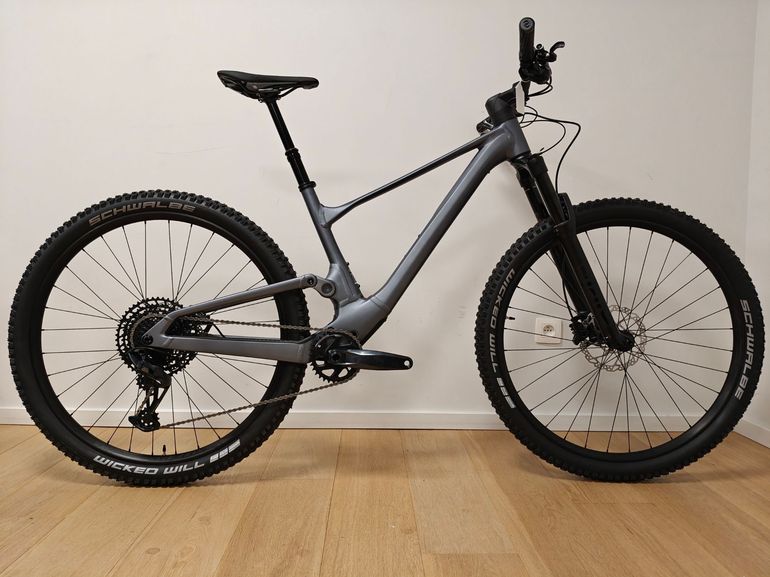 Used Scott Spark 950 2022 2022 Mountainbike, Hellgrau, 29 — image 1 of 8