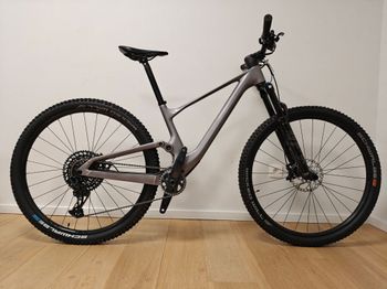 Scott, Contessa Spark 910 2022